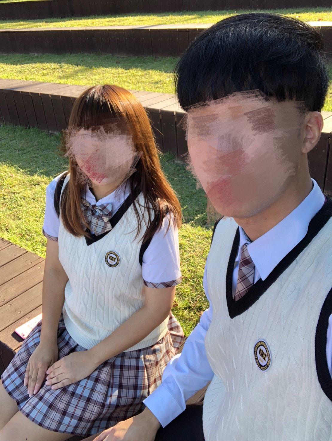 서울 교복 체험장 이화교복 매장에서 고객에게 제공되는 교복